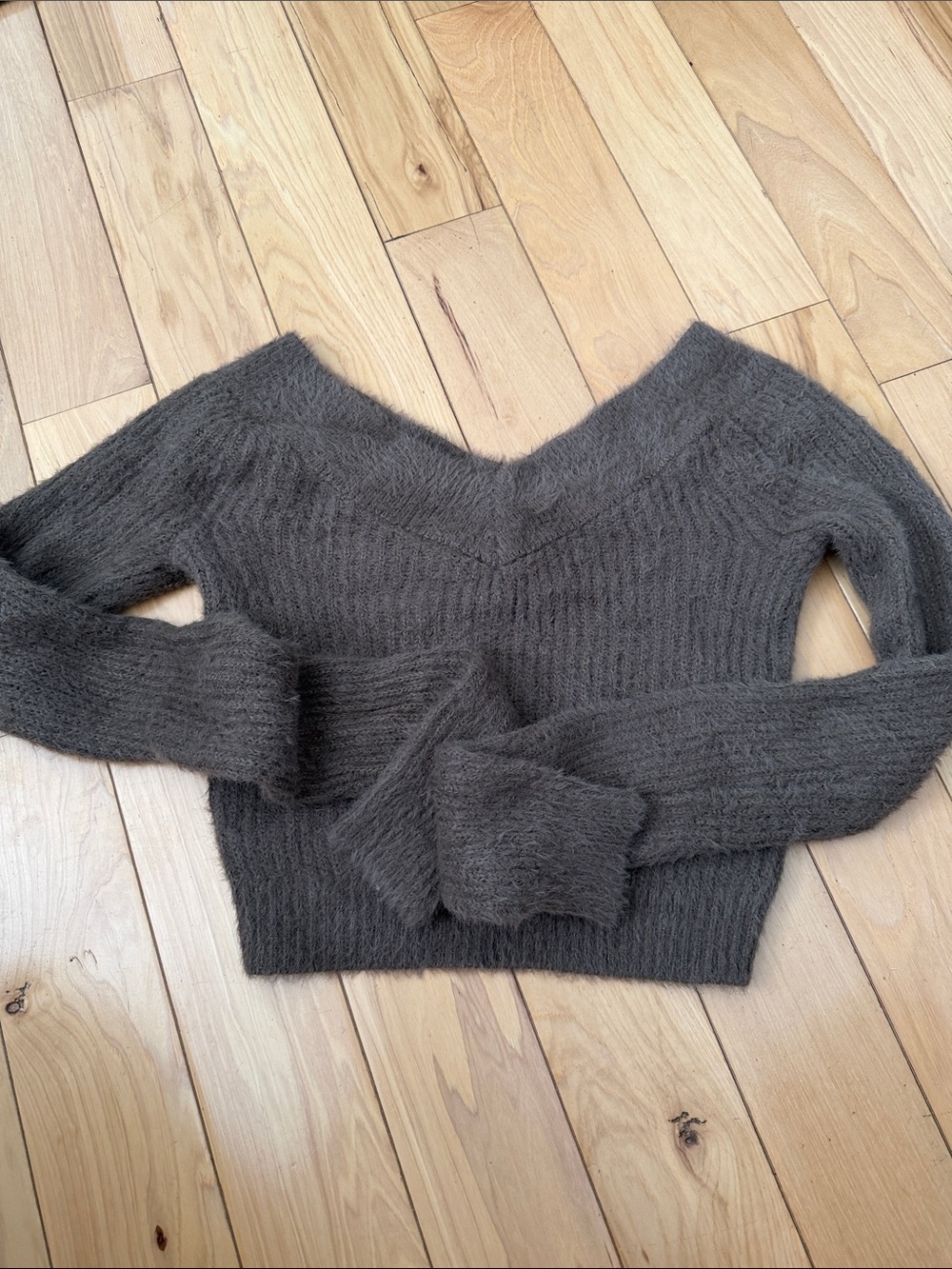 Women's V-Neck Fuzzy Crop Sweater in Teddy bear brown
